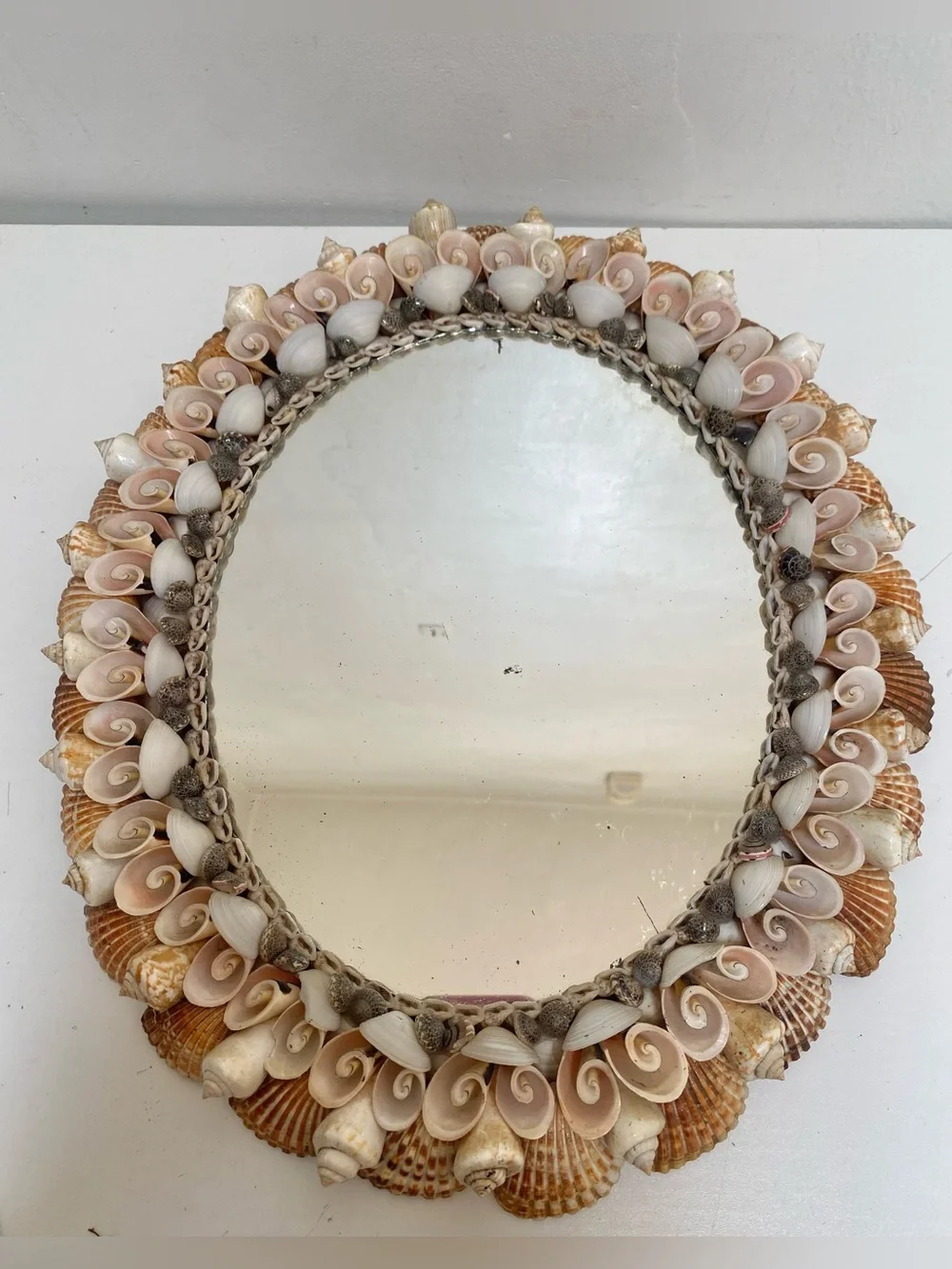 Vtg. Vintage Coquillage Seashell Oval Mirror Natural Shell Pastel Palette
